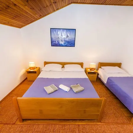 Matkos - With Garden And Terrace Apartment