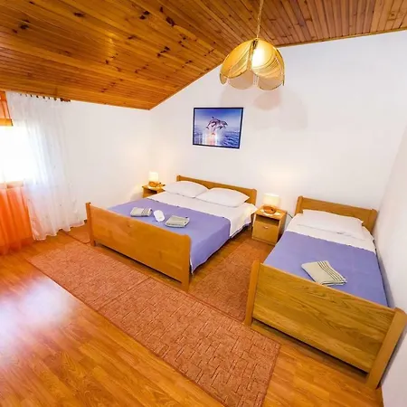 Matkos - With Garden And Terrace * Nin